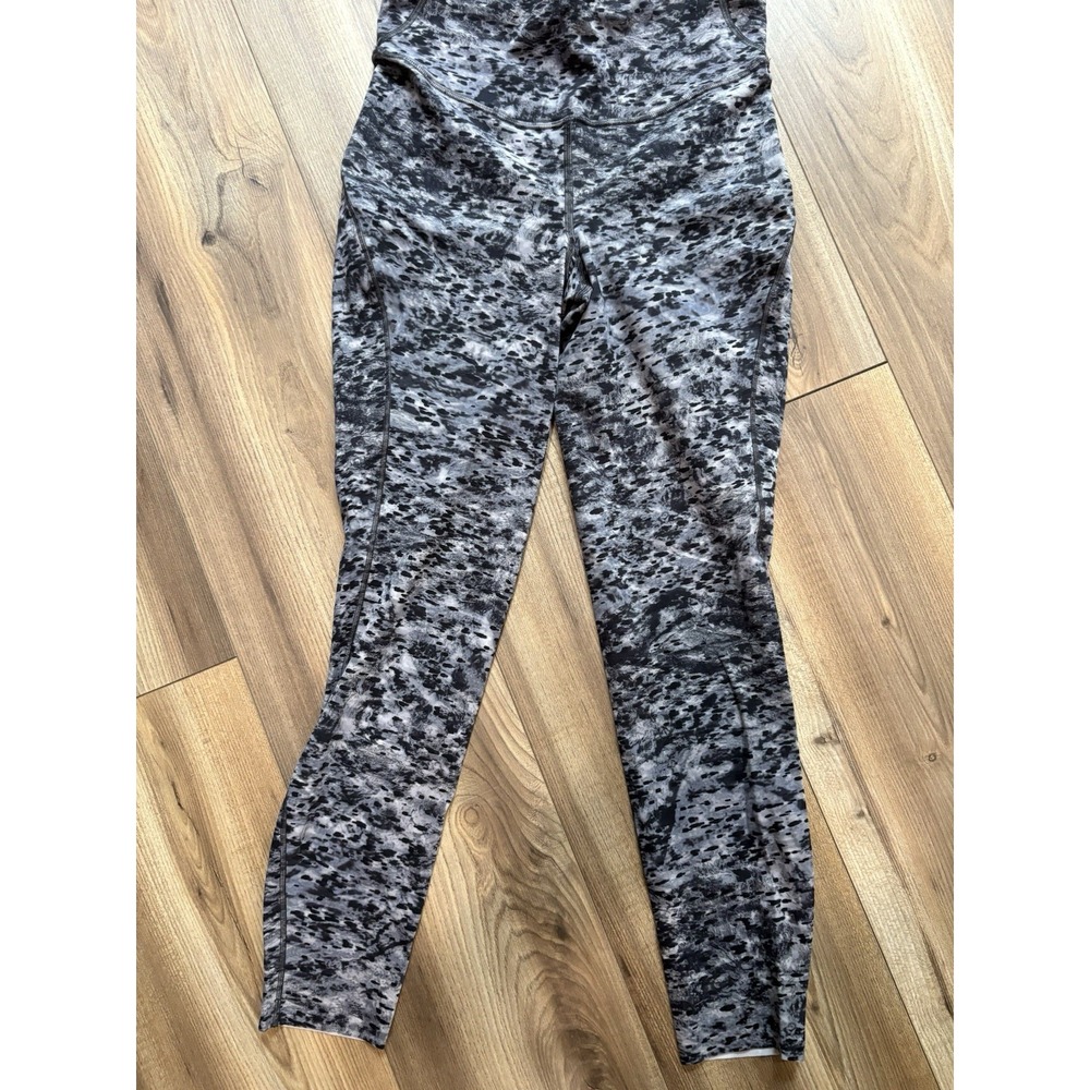 Lululemon Sz 6 Women's Leggings Yoga Pants Blac Gray Cheetah Print